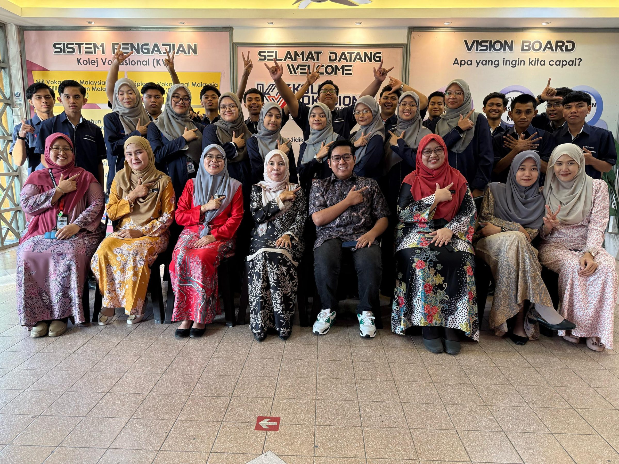 Workshop MySQL Beyond Basic: Guide to Database Management and Optimization